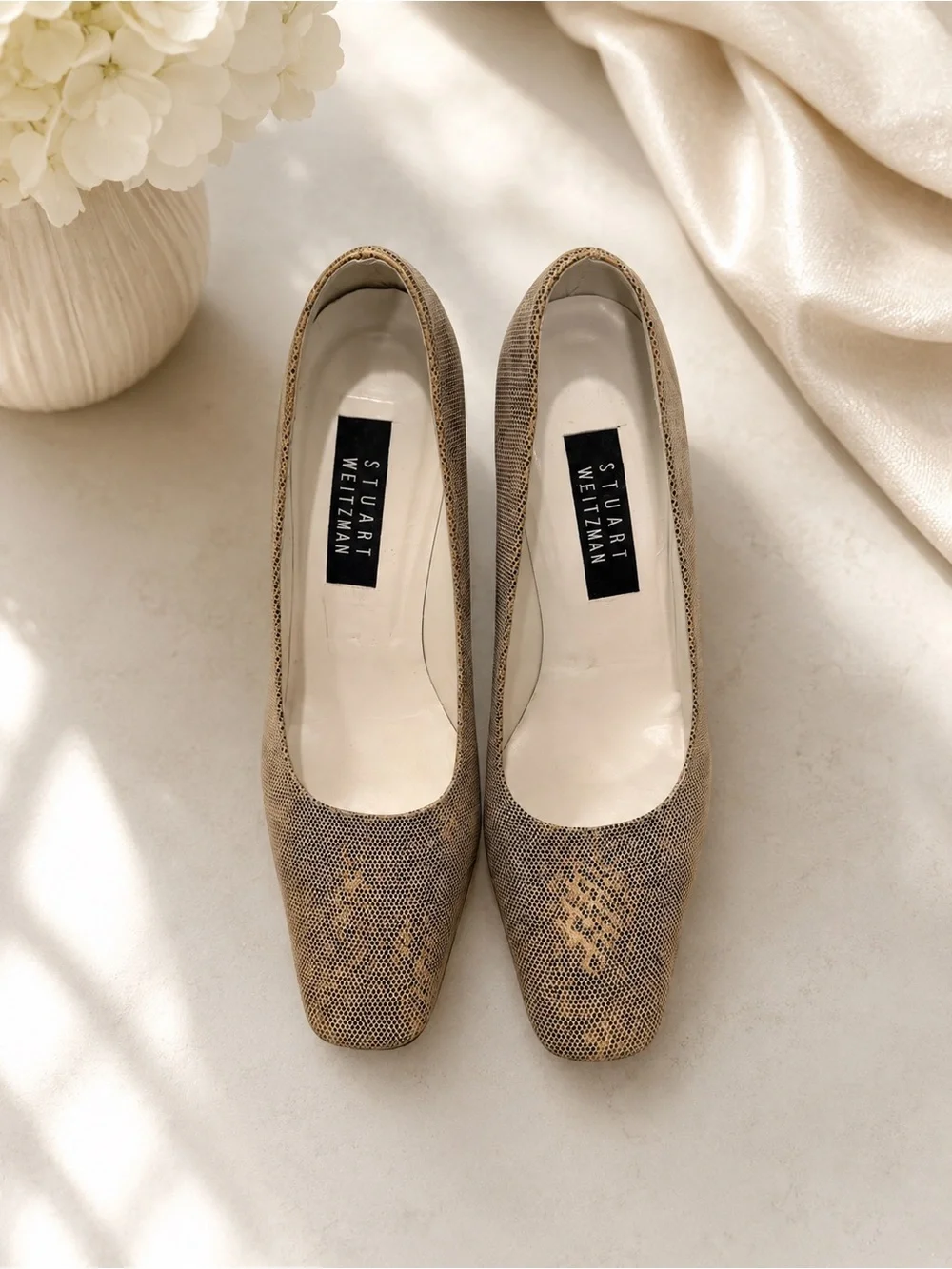 Stuart Weitzman Gold Snakeskin Square Toe Block Heel Pumps Women’s Size 9 AA
